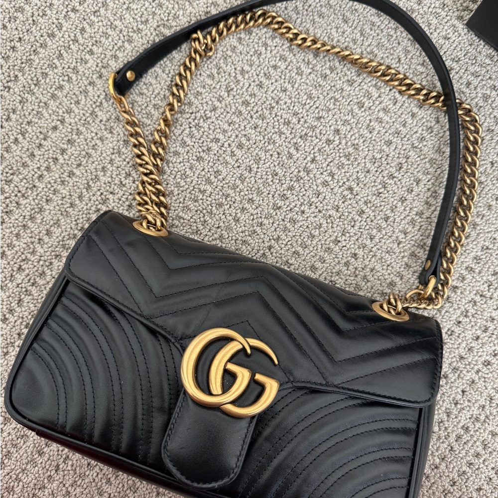 Gucci Marmont Medium Shoulder Bag